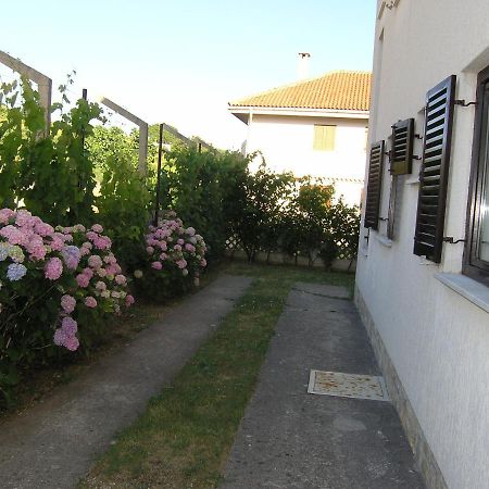 Apartments Mari With Terrace Baška Buitenkant foto